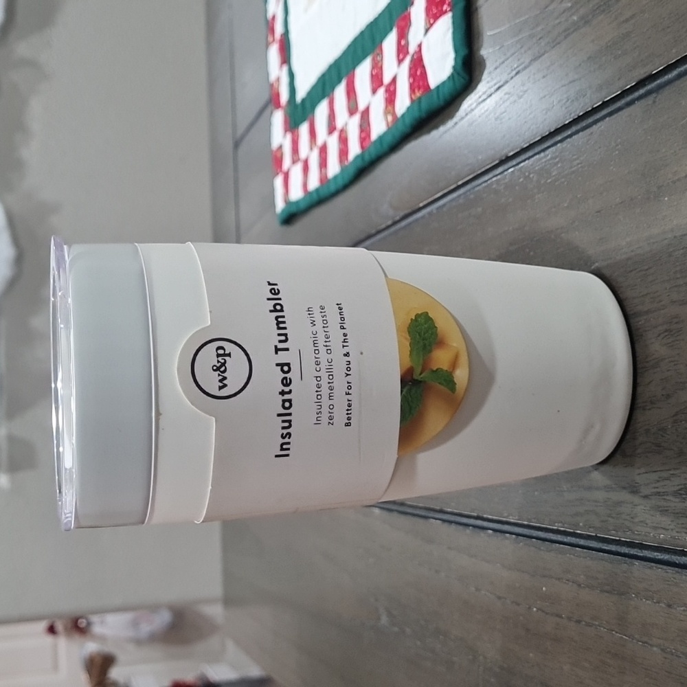 NEW INSULATED TUMBLER